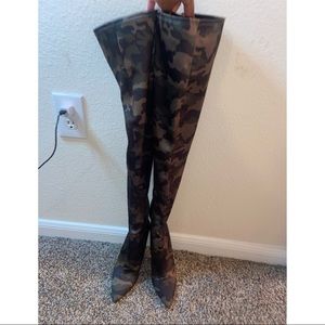 Aldo camo thigh high boots, size 7.5. Perfect for fall and winter!!